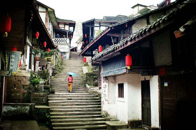 邹敏代表：加强推进青少年心理服务体系建设